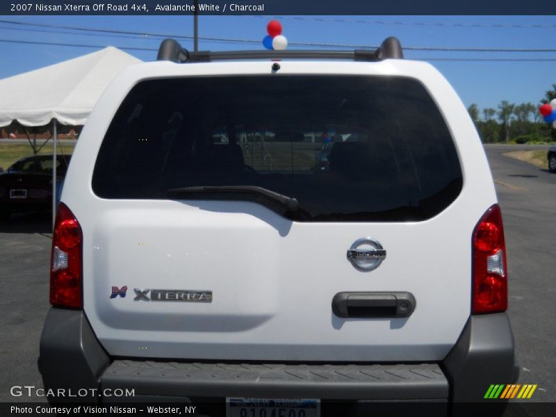 Avalanche White / Charcoal 2007 Nissan Xterra Off Road 4x4