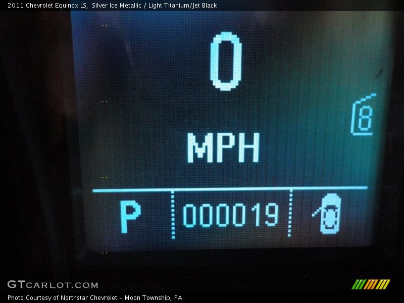 Silver Ice Metallic / Light Titanium/Jet Black 2011 Chevrolet Equinox LS