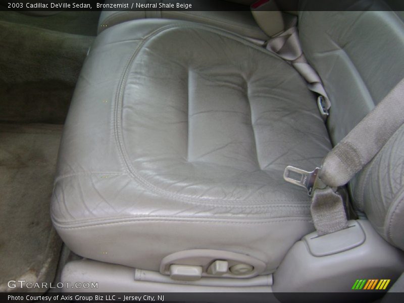 Bronzemist / Neutral Shale Beige 2003 Cadillac DeVille Sedan