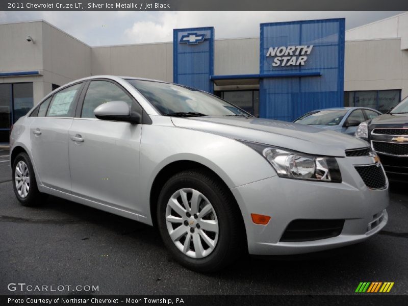 Silver Ice Metallic / Jet Black 2011 Chevrolet Cruze LT