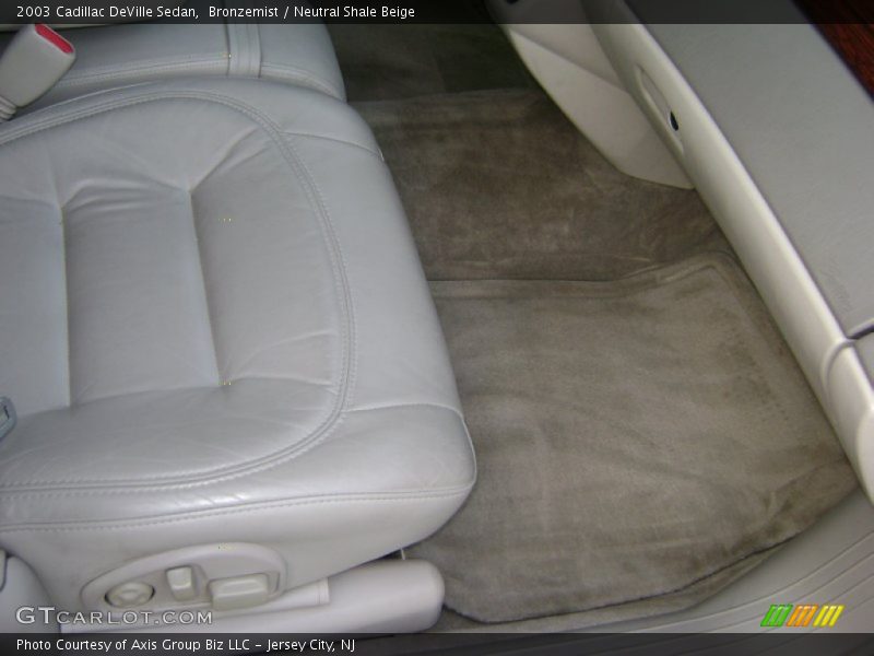 Bronzemist / Neutral Shale Beige 2003 Cadillac DeVille Sedan