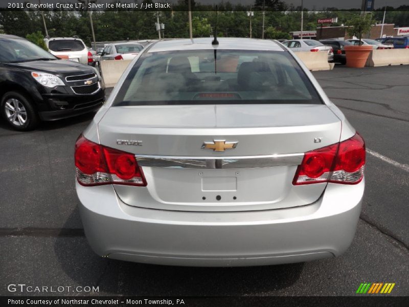Silver Ice Metallic / Jet Black 2011 Chevrolet Cruze LT