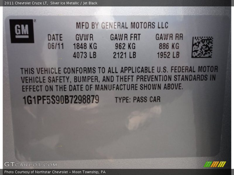 Silver Ice Metallic / Jet Black 2011 Chevrolet Cruze LT