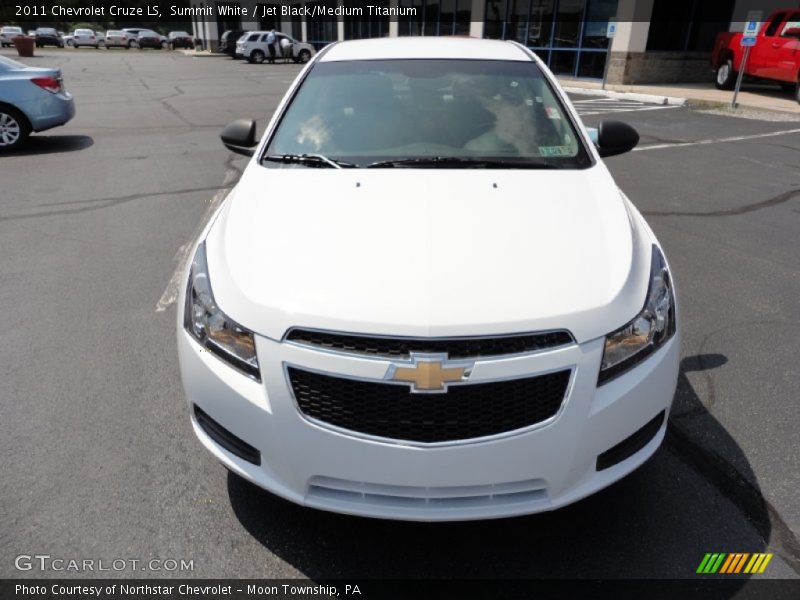 Summit White / Jet Black/Medium Titanium 2011 Chevrolet Cruze LS