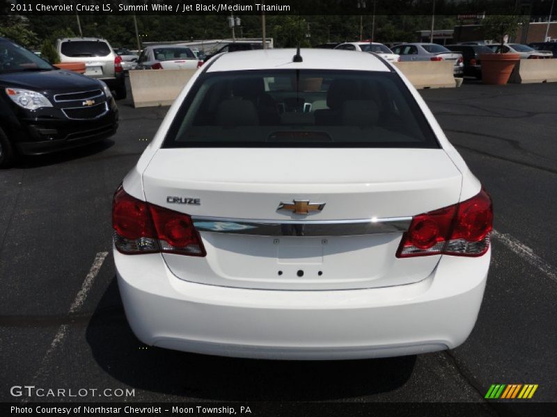 Summit White / Jet Black/Medium Titanium 2011 Chevrolet Cruze LS