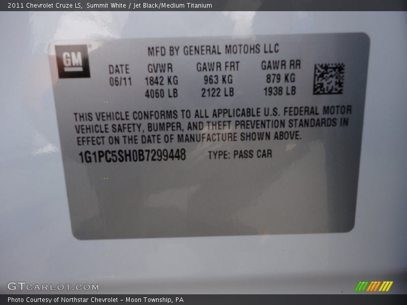 Summit White / Jet Black/Medium Titanium 2011 Chevrolet Cruze LS