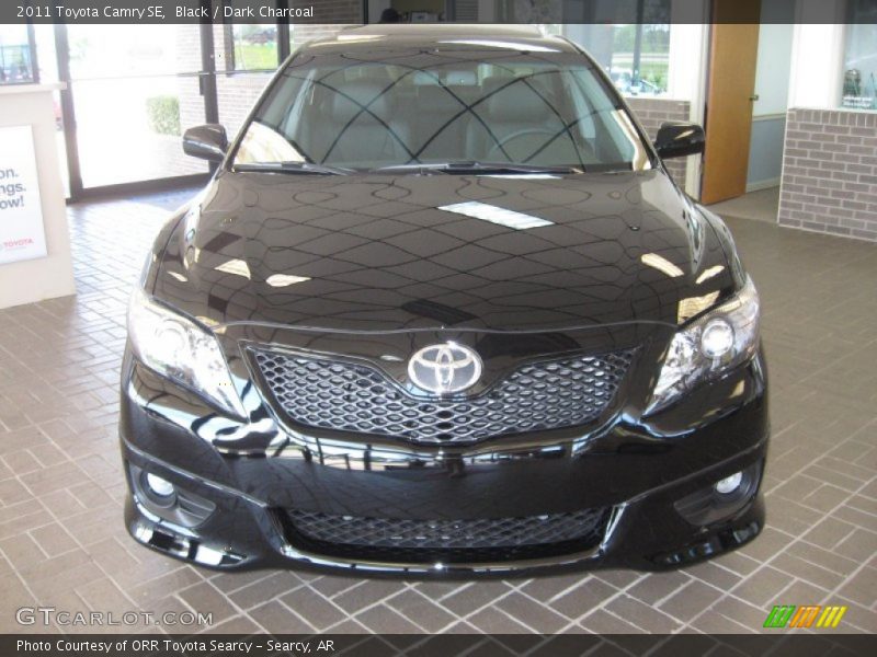 Black / Dark Charcoal 2011 Toyota Camry SE