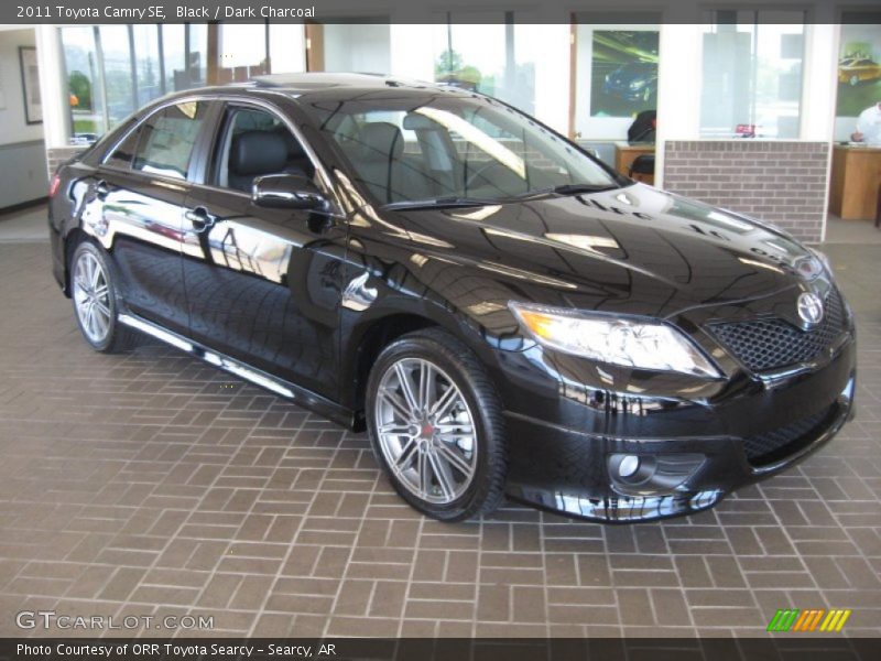 Black / Dark Charcoal 2011 Toyota Camry SE