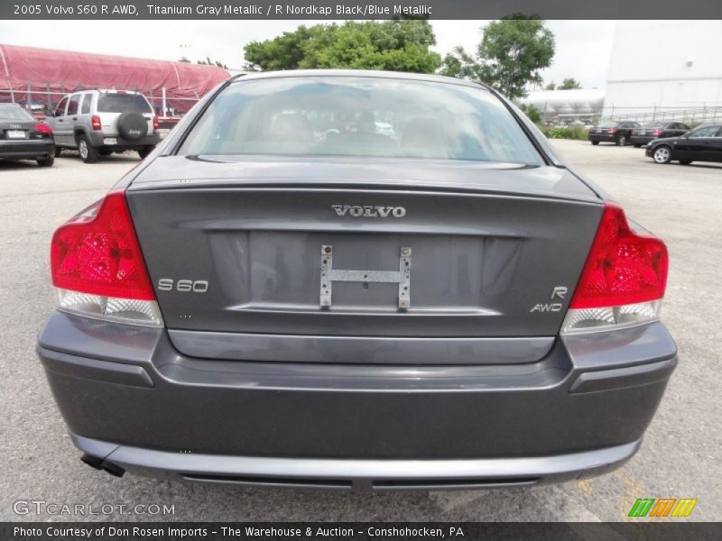 Titanium Gray Metallic / R Nordkap Black/Blue Metallic 2005 Volvo S60 R AWD