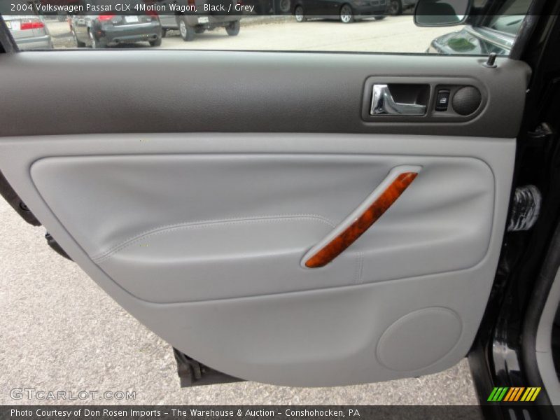 Door Panel of 2004 Passat GLX 4Motion Wagon