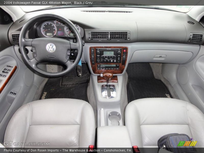 Dashboard of 2004 Passat GLX 4Motion Wagon