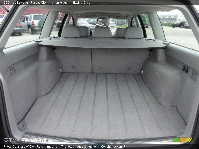 2004 Passat GLX 4Motion Wagon Trunk