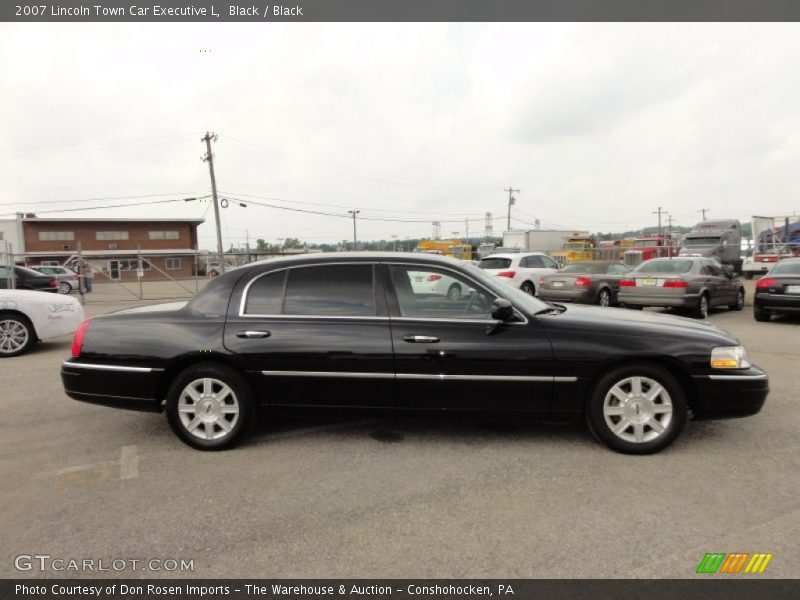  2007 Town Car Executive L Black