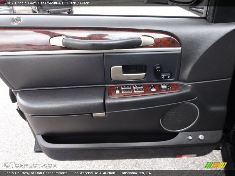 Door Panel of 2007 Town Car Executive L