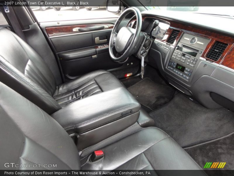  2007 Town Car Executive L Black Interior