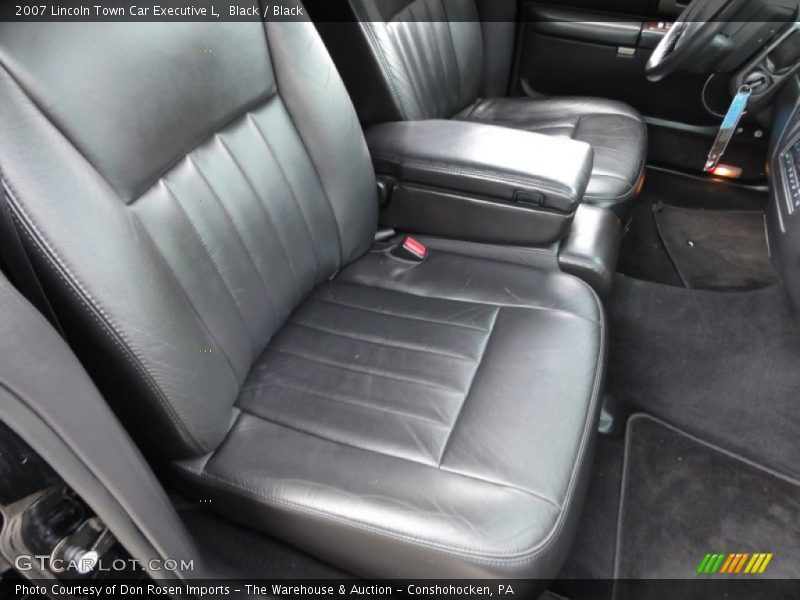  2007 Town Car Executive L Black Interior