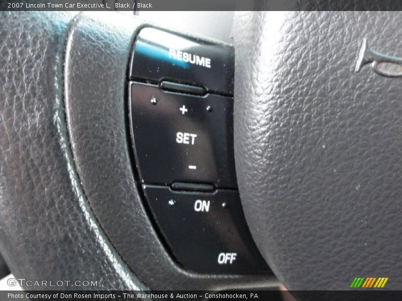 Controls of 2007 Town Car Executive L