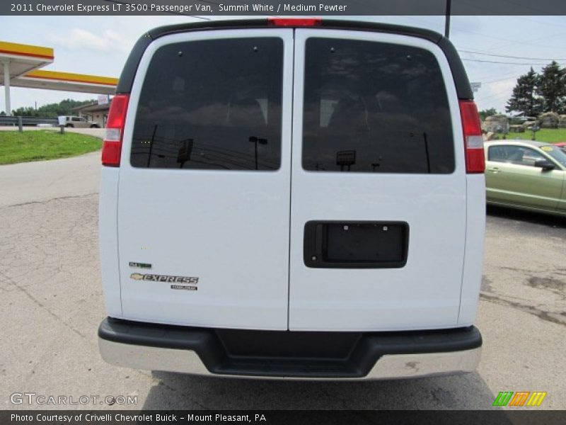 Summit White / Medium Pewter 2011 Chevrolet Express LT 3500 Passenger Van