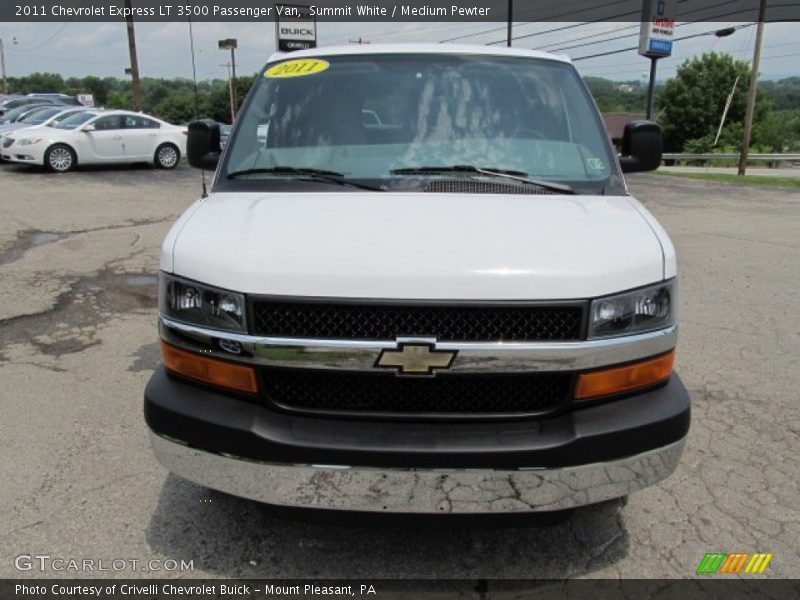 Summit White / Medium Pewter 2011 Chevrolet Express LT 3500 Passenger Van