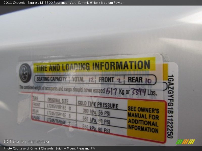 Summit White / Medium Pewter 2011 Chevrolet Express LT 3500 Passenger Van