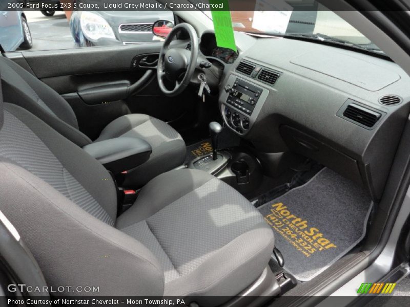 Liquid Grey Metallic / Charcoal/Charcoal 2005 Ford Focus ZX3 S Coupe
