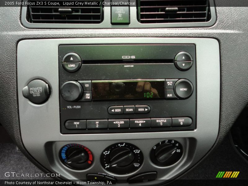 Liquid Grey Metallic / Charcoal/Charcoal 2005 Ford Focus ZX3 S Coupe
