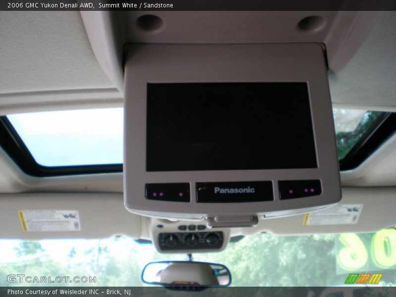 Summit White / Sandstone 2006 GMC Yukon Denali AWD