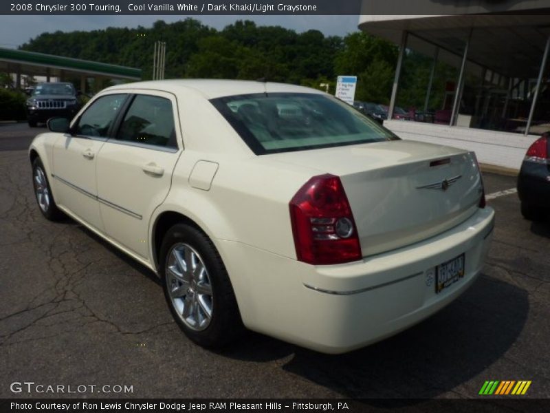 Cool Vanilla White / Dark Khaki/Light Graystone 2008 Chrysler 300 Touring