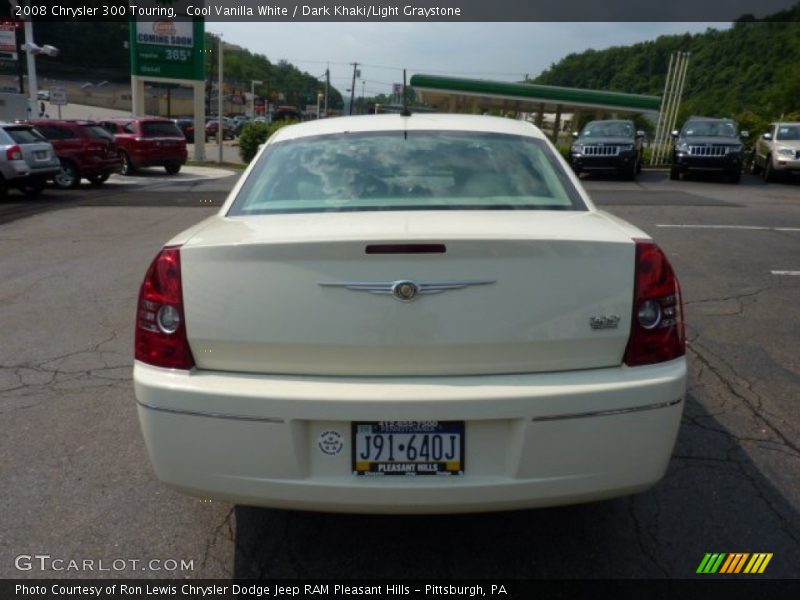 Cool Vanilla White / Dark Khaki/Light Graystone 2008 Chrysler 300 Touring