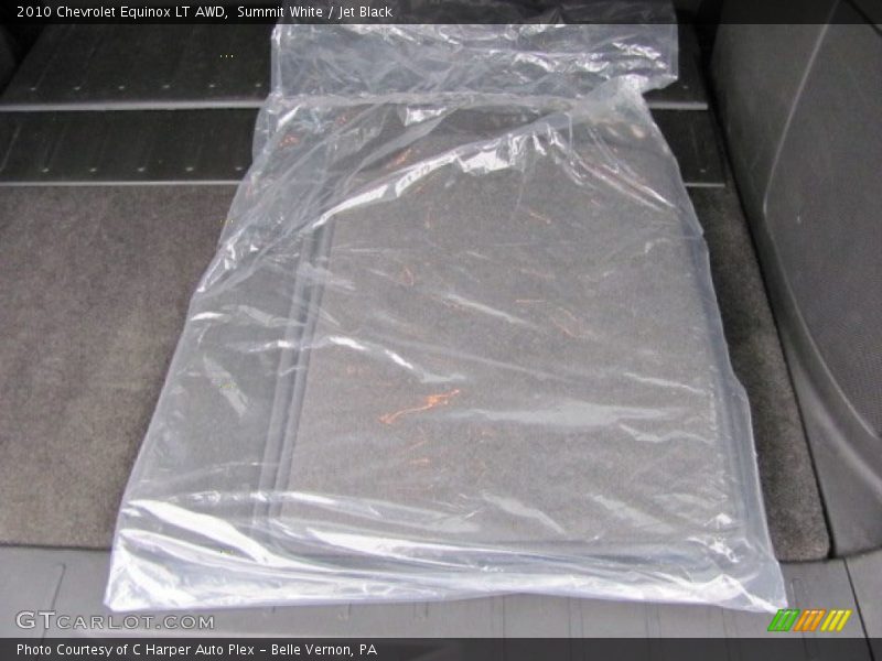 Summit White / Jet Black 2010 Chevrolet Equinox LT AWD
