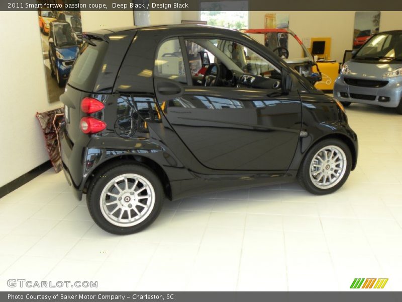 Deep Black / Design Black 2011 Smart fortwo passion coupe