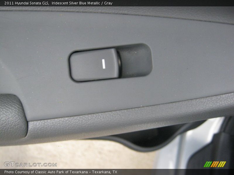 Iridescent Silver Blue Metallic / Gray 2011 Hyundai Sonata GLS