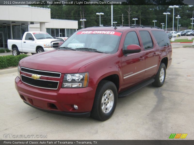 Front 3/4 View of 2011 Suburban LT