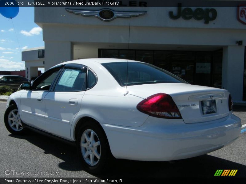 Vibrant White / Medium/Dark Flint Grey 2006 Ford Taurus SEL