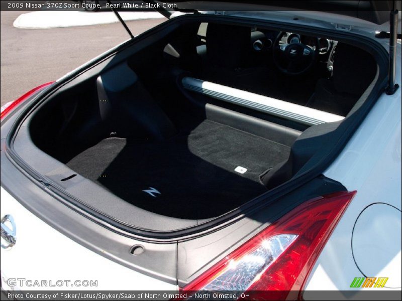 Pearl White / Black Cloth 2009 Nissan 370Z Sport Coupe