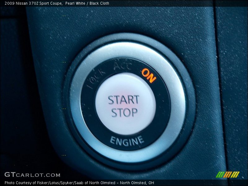 Pearl White / Black Cloth 2009 Nissan 370Z Sport Coupe