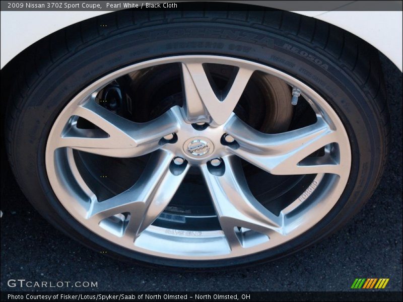 Pearl White / Black Cloth 2009 Nissan 370Z Sport Coupe