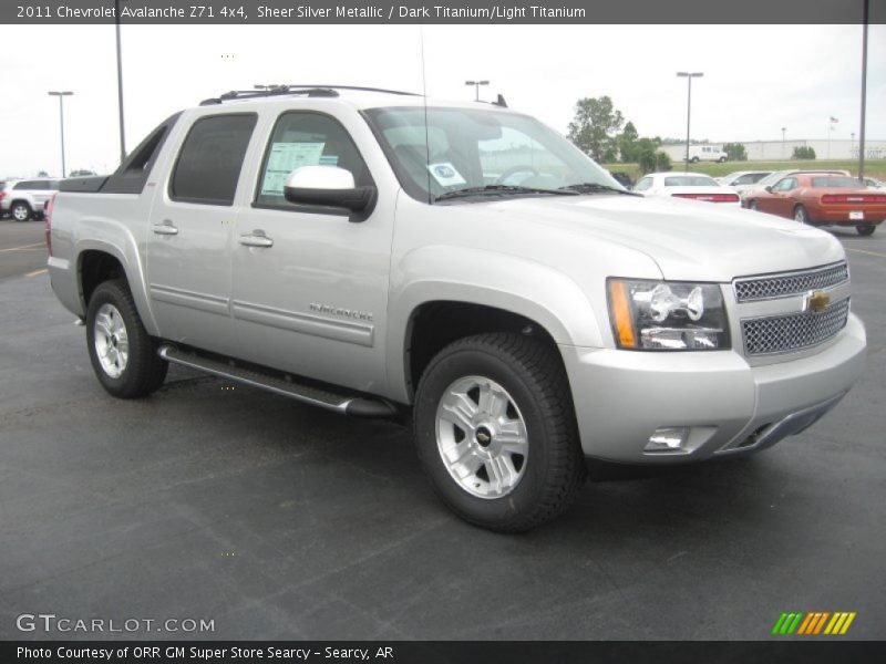 Sheer Silver Metallic / Dark Titanium/Light Titanium 2011 Chevrolet Avalanche Z71 4x4
