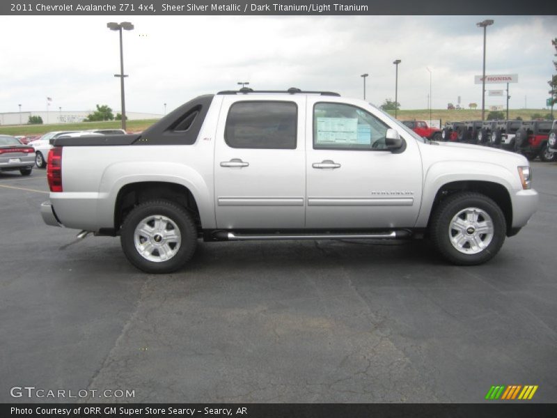 Sheer Silver Metallic / Dark Titanium/Light Titanium 2011 Chevrolet Avalanche Z71 4x4