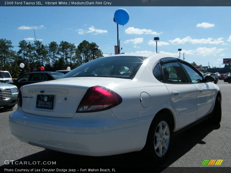 Vibrant White / Medium/Dark Flint Grey 2006 Ford Taurus SEL