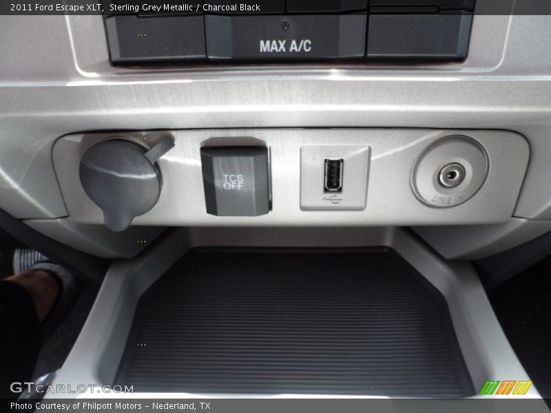 Sterling Grey Metallic / Charcoal Black 2011 Ford Escape XLT