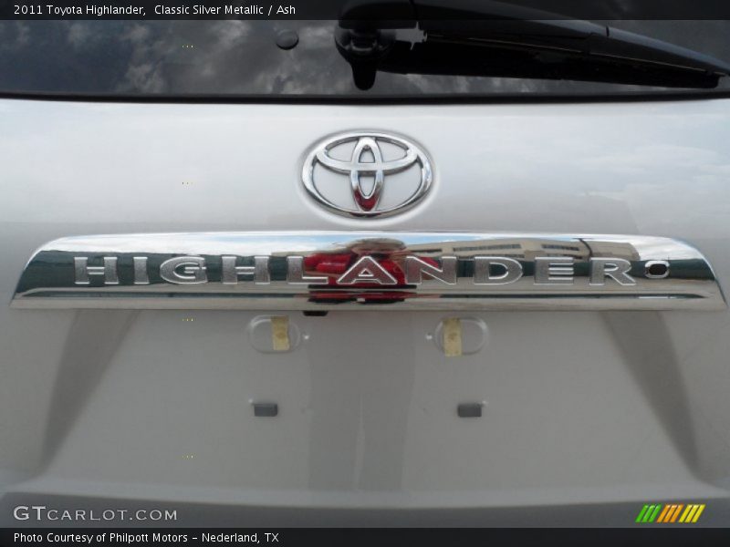 Classic Silver Metallic / Ash 2011 Toyota Highlander