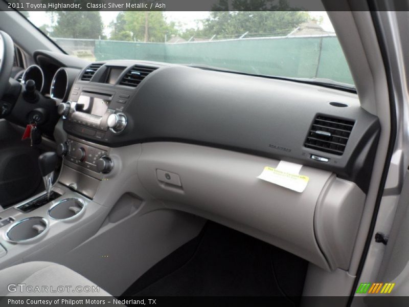 Classic Silver Metallic / Ash 2011 Toyota Highlander