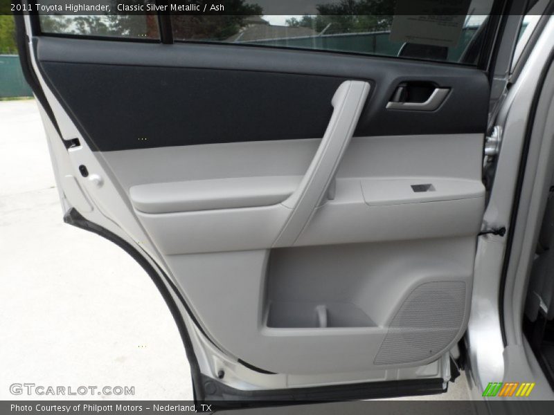 Door Panel of 2011 Highlander 