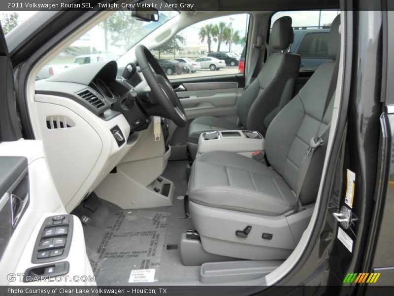  2011 Routan SEL Aero Gray Interior