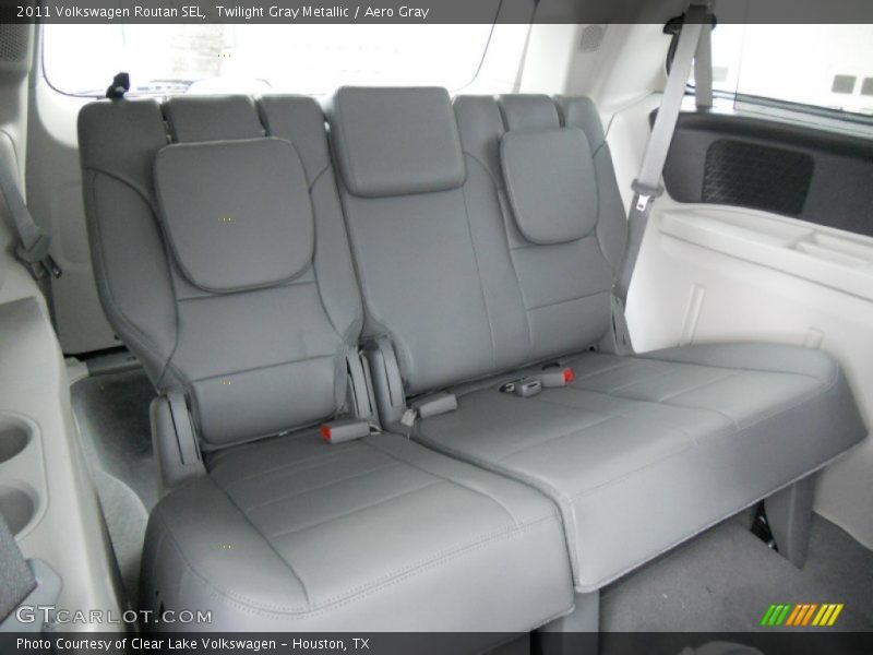  2011 Routan SEL Aero Gray Interior