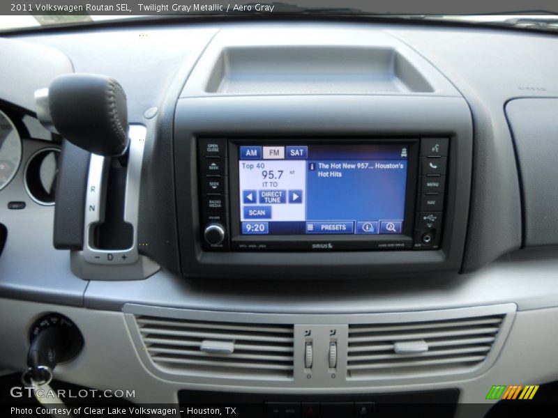 Controls of 2011 Routan SEL