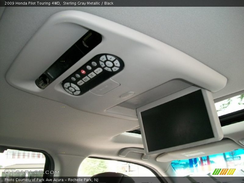 Sterling Gray Metallic / Black 2009 Honda Pilot Touring 4WD