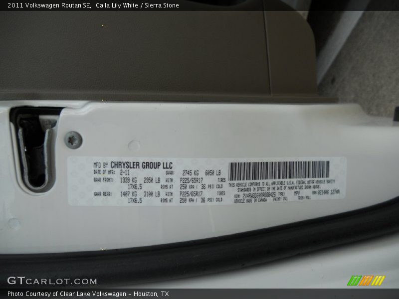 Calla Lily White / Sierra Stone 2011 Volkswagen Routan SE
