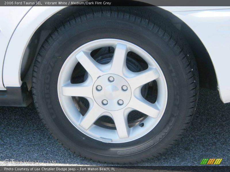 Vibrant White / Medium/Dark Flint Grey 2006 Ford Taurus SEL